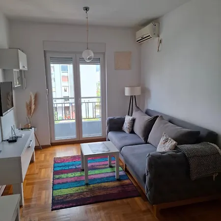 Апартаменты Dina's Place Подгорица