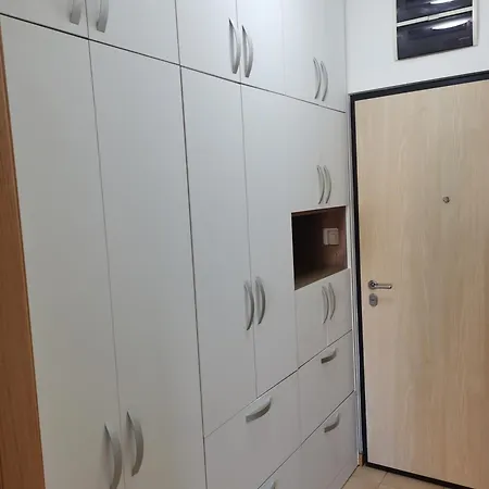 Dina's Place Apartamento