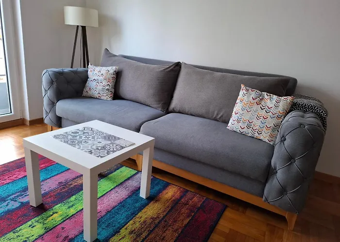 Dina's Place * Подгориця